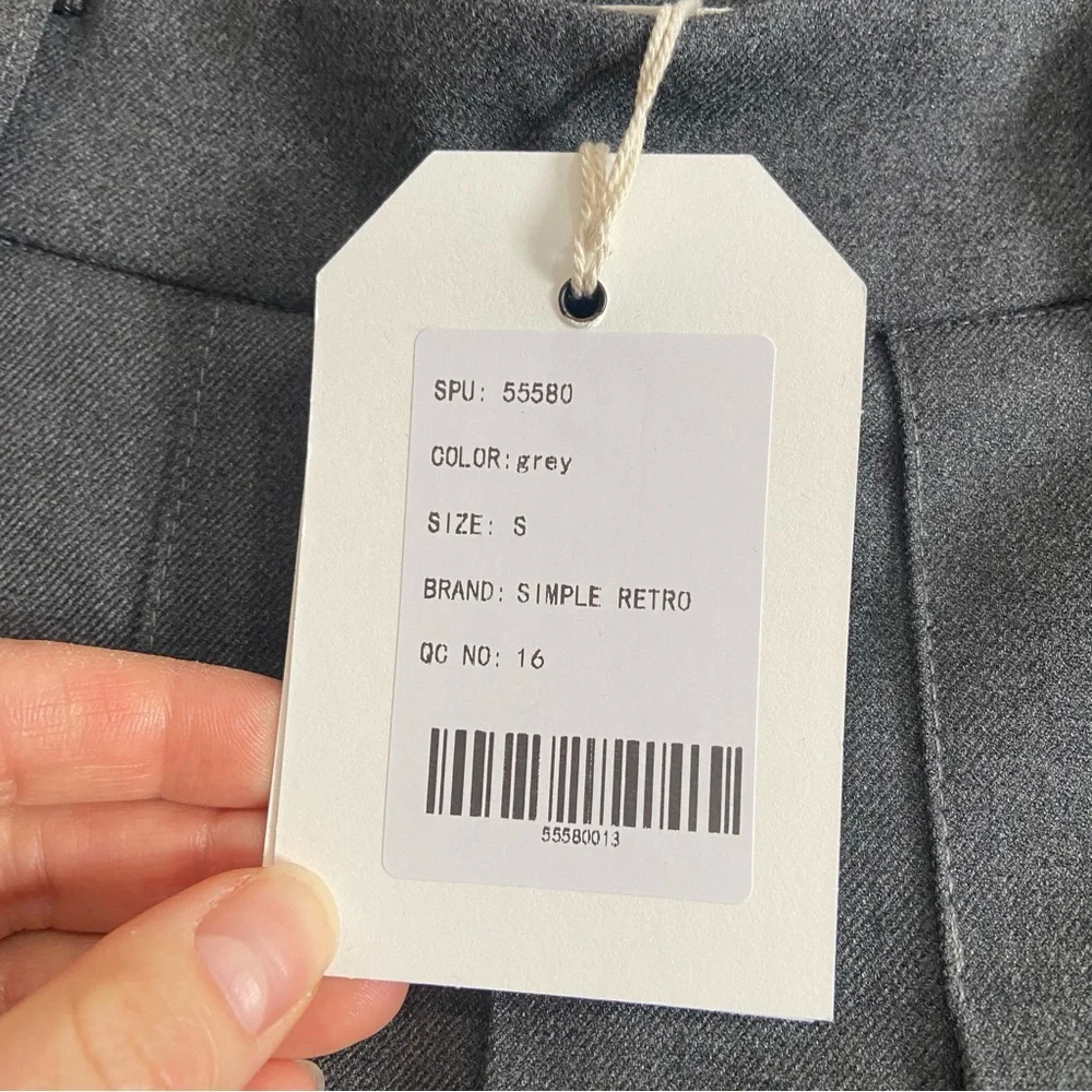 Simple Retro Gray Pleated Skirt - Picture 4 of 6